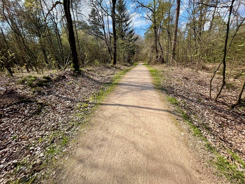 Backroads, grindwegen en singletracks