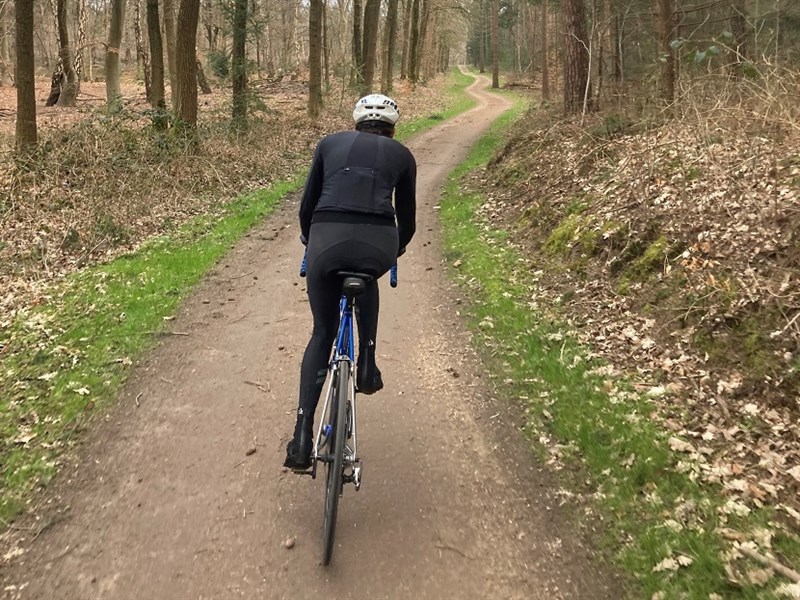 Backroads, grindwegen en singletracks